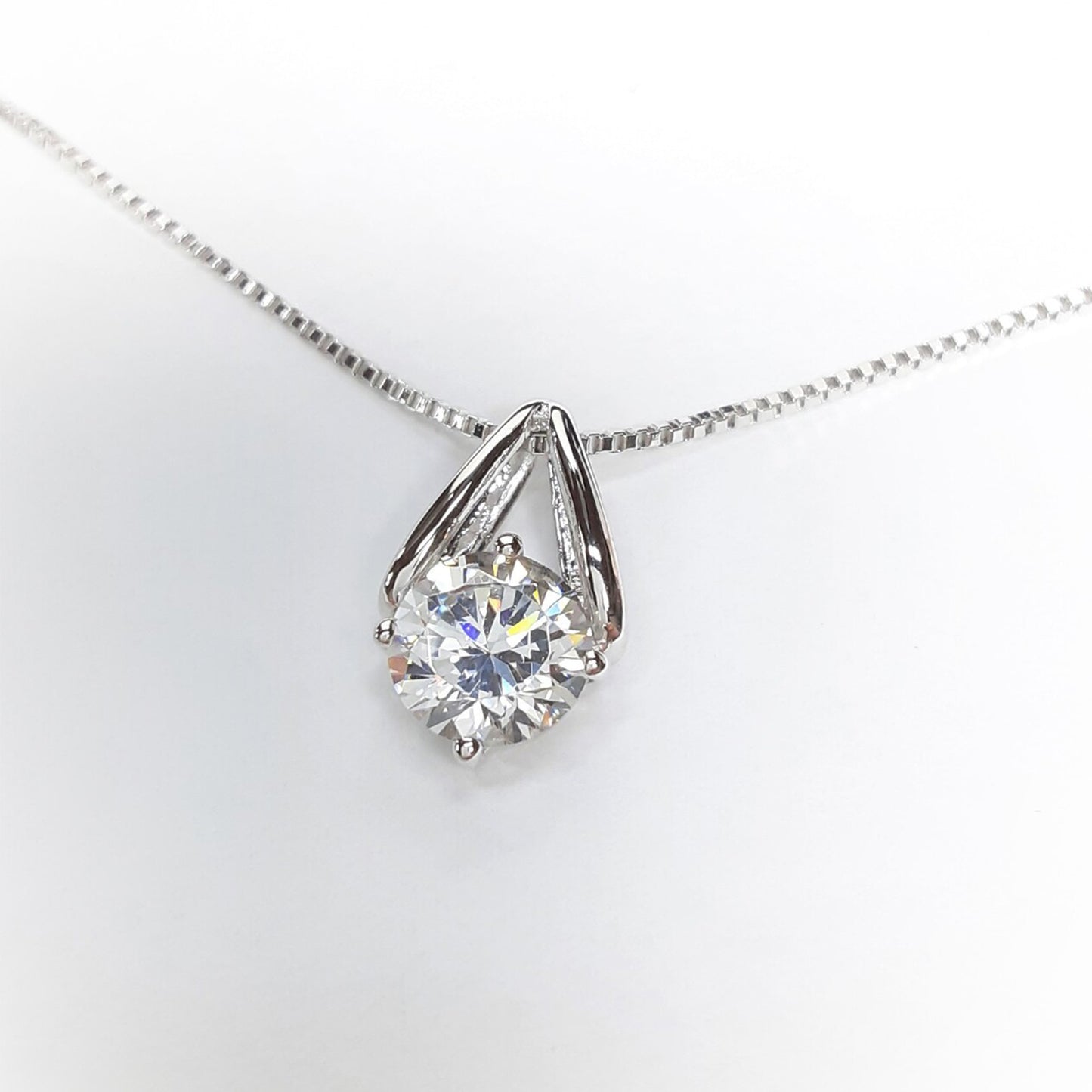 立方氧化鑽石吊墜項鏈 Cubic Zirconia Pendant Necklace