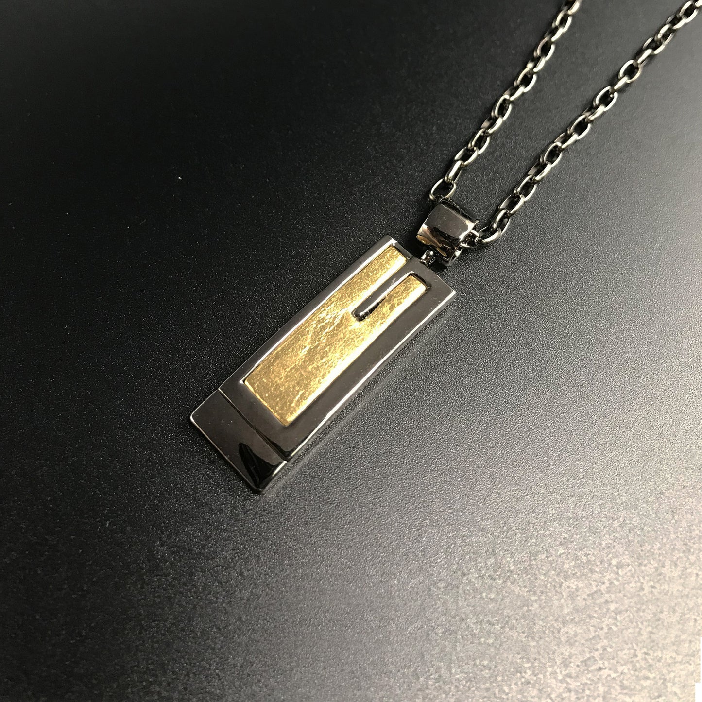 男士項鏈連G字吊牌 Men Necklace with a Letter G Plate